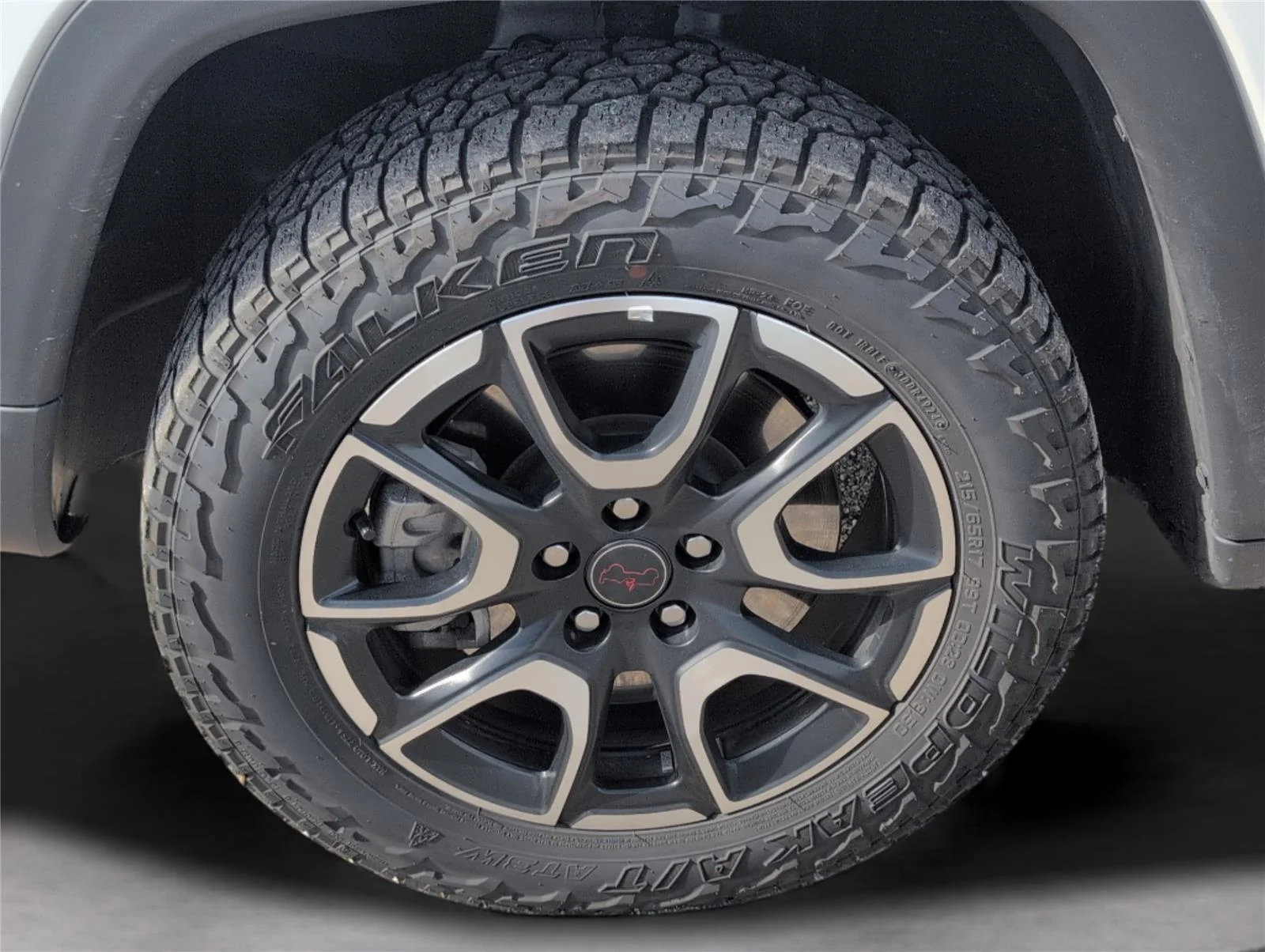 Used 2025 Bright White Clearcoat Jeep Trailhawk image 32