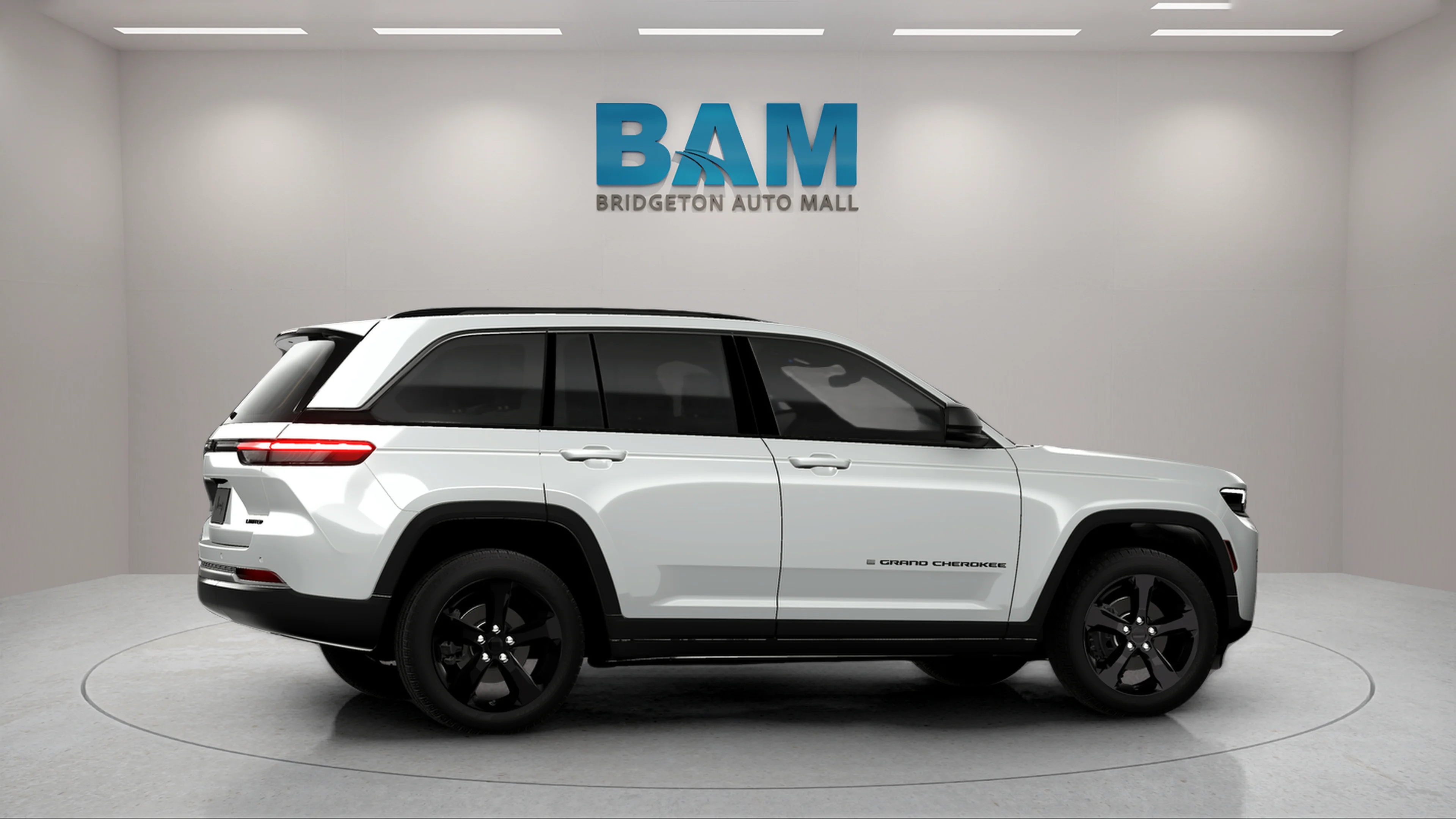 New 2026 Silver Zynith Exterior Paint Jeep Limited image 4