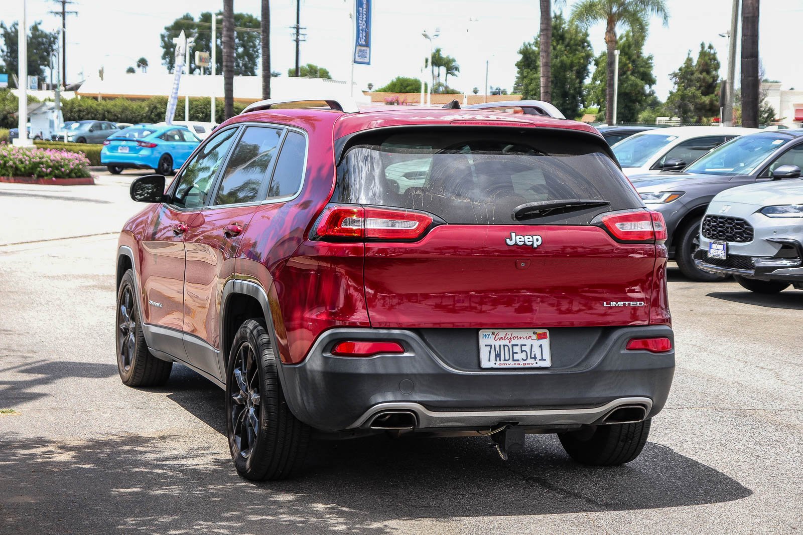 Used 2017 Deep Cherry Red Crystal Pearlcoat Jeep Limited image 13