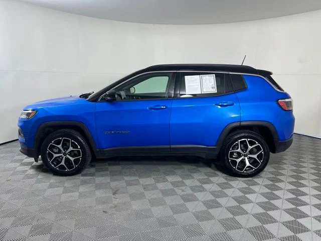 Used 2025 Blue Jeep Limited image 4