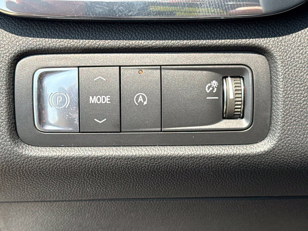 2026 GMC Acadia Denali - Photo 25