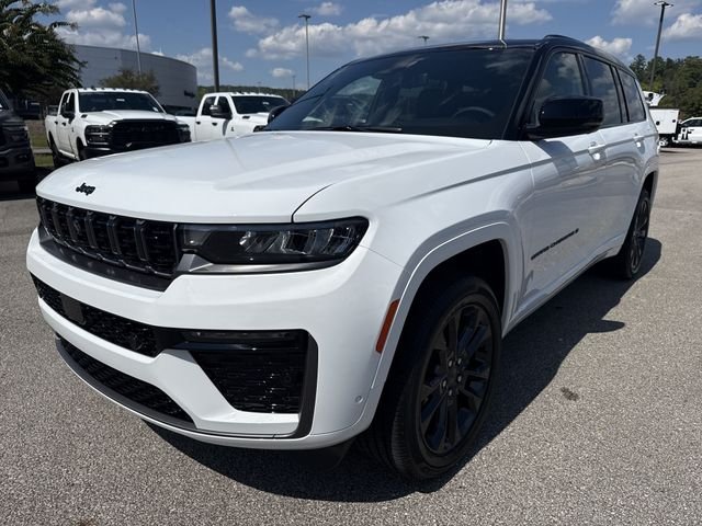 New 2026 White Jeep Limited Reserve image 3