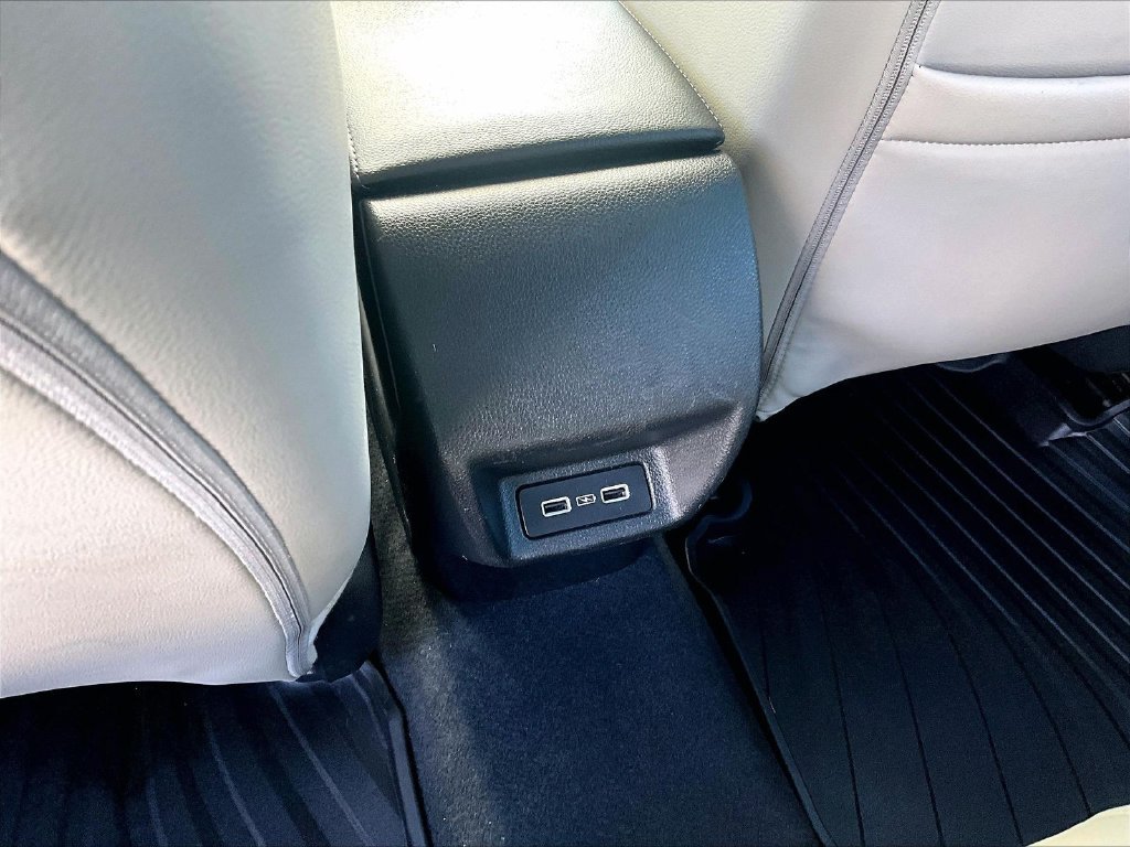 Used 2022 White Honda Touring image 28