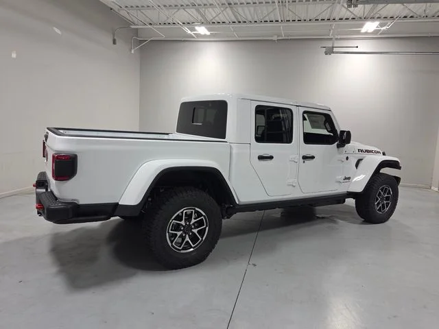 New 2026 Bright White Clear-Coat Exterior Paint Jeep Rubicon X image 11