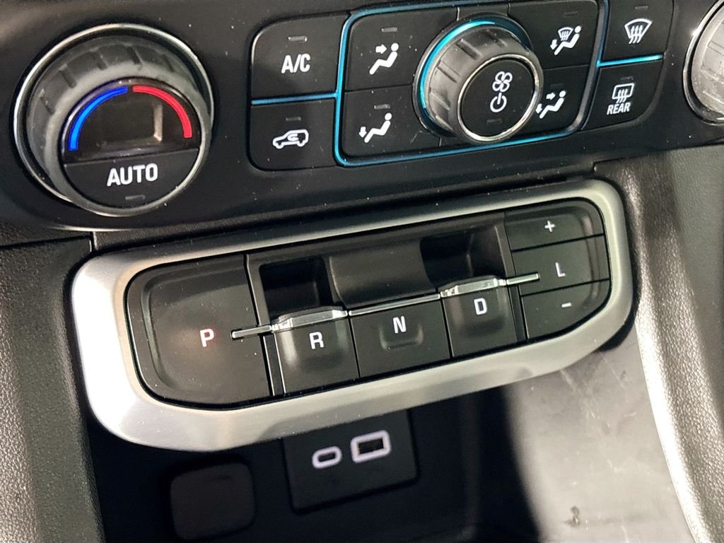 Used 2021 Gray GMC SLE image 17