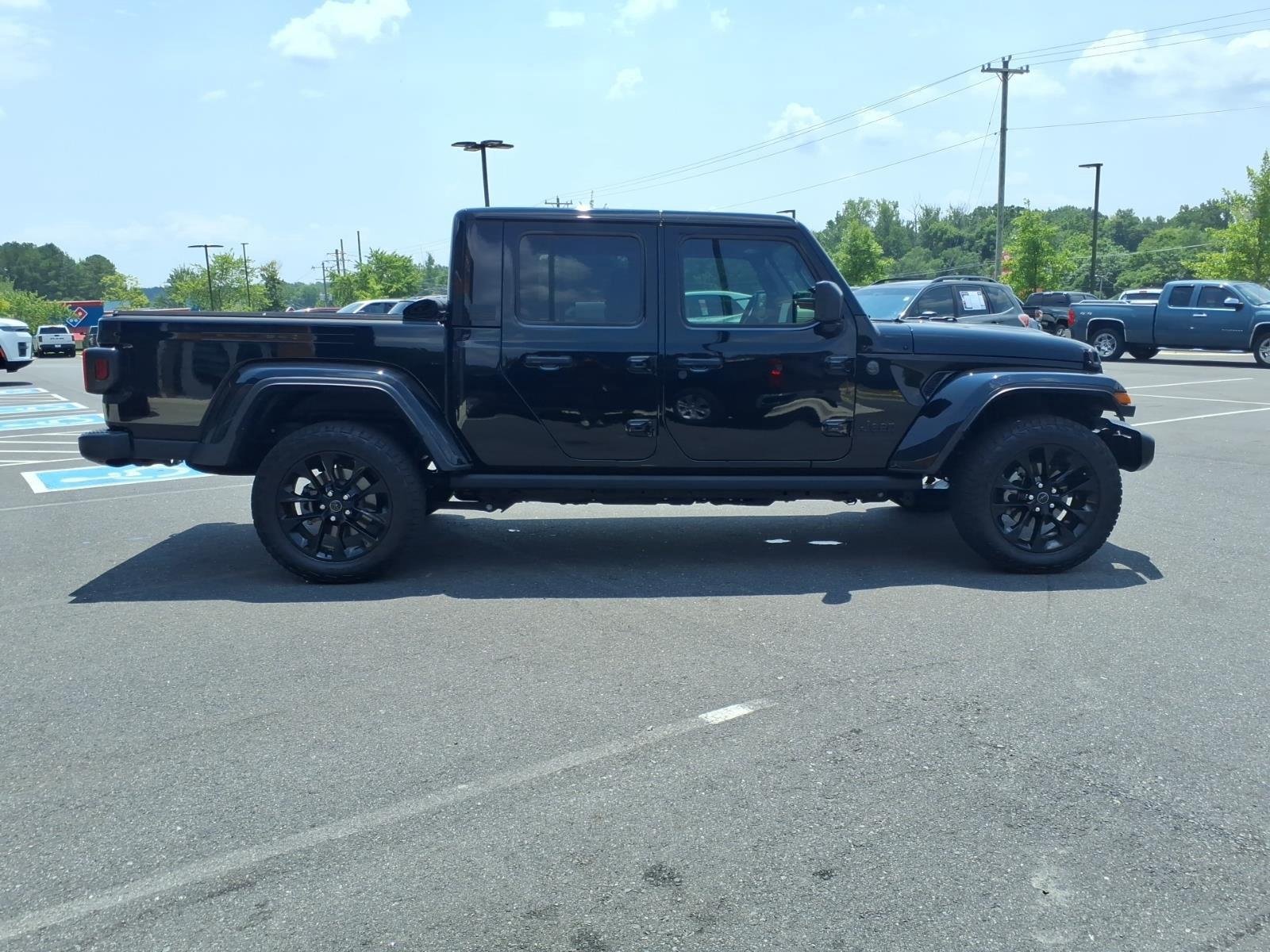 Used 2025 Black Clearcoat Jeep Nighthawk image 9