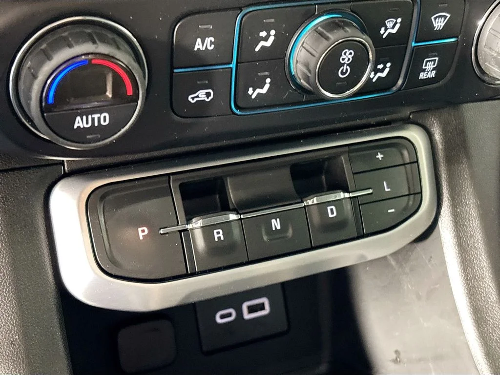 Used 2021 Gray GMC SLE image 17