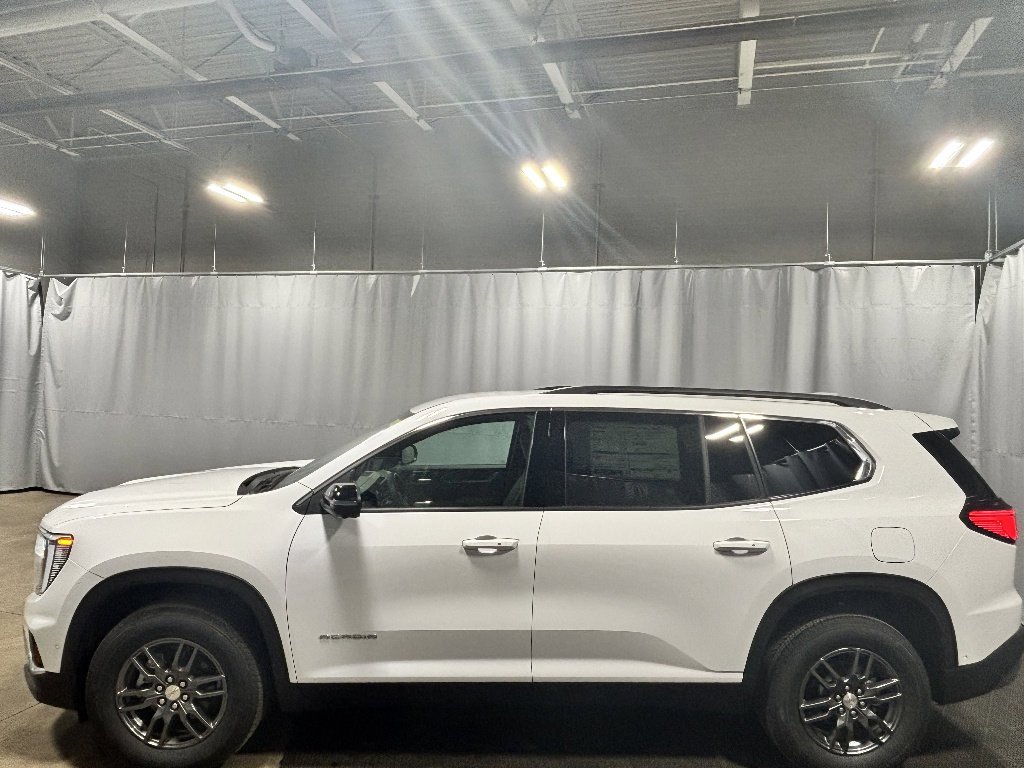 New 2026 Summit White GMC Elevation image 4