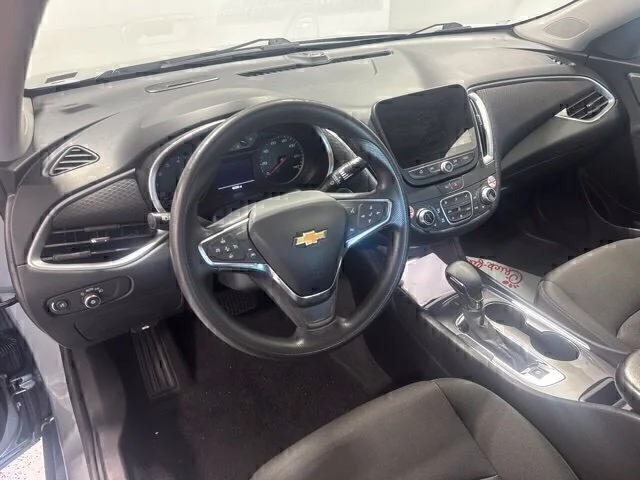 Used 2025 Gray Chevrolet LT image 13