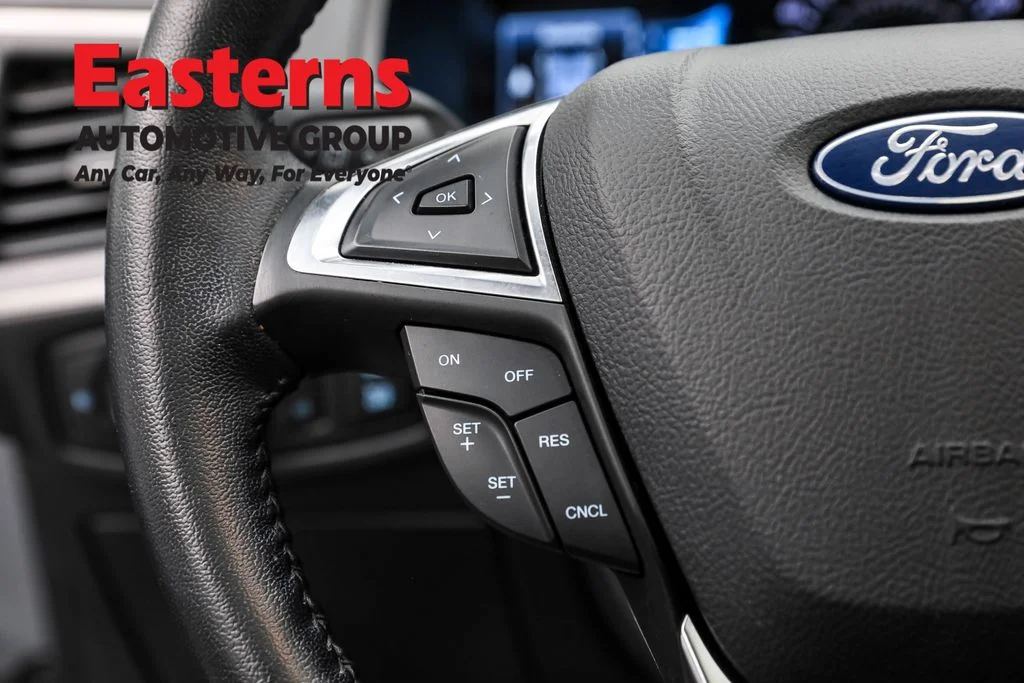 Used 2023 Silver Ford SEL image 15