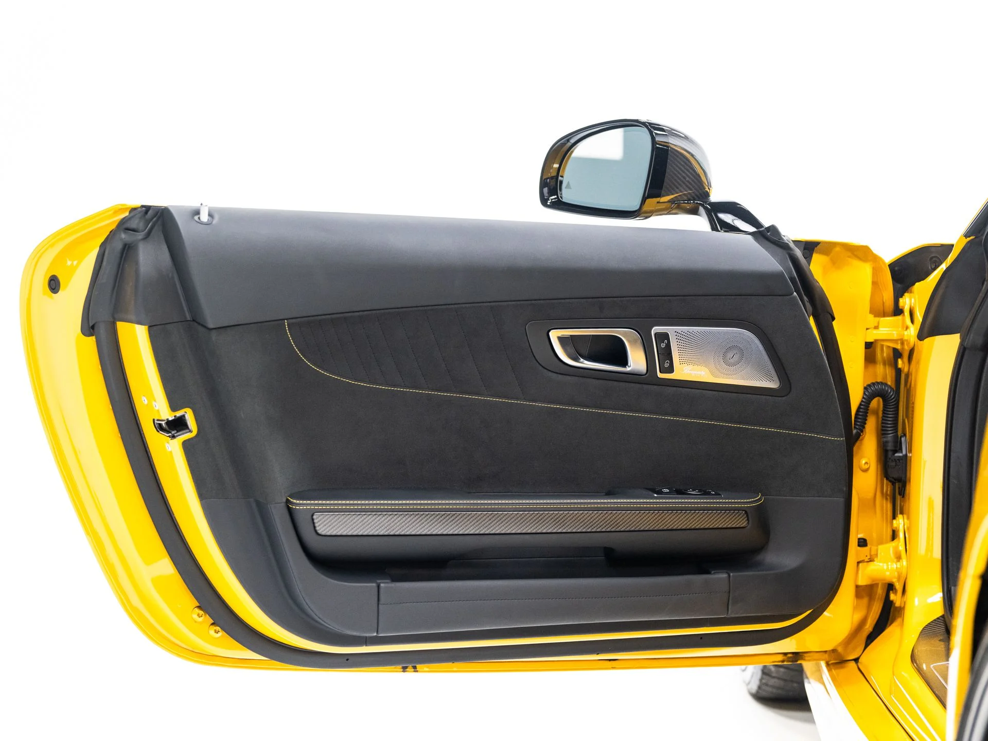 Used 2020 AMG Solarbeam Yellow Metallic Mercedes-Benz R image 30