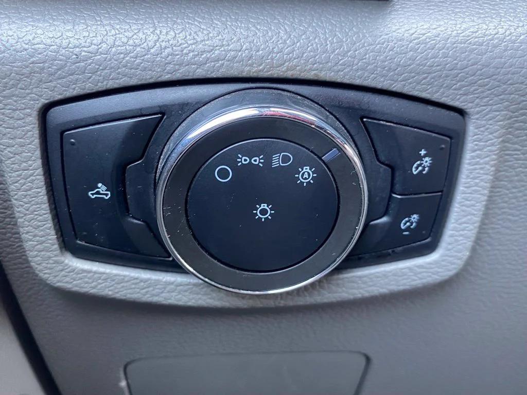 Used 2020 Gray Ford XLT image 21