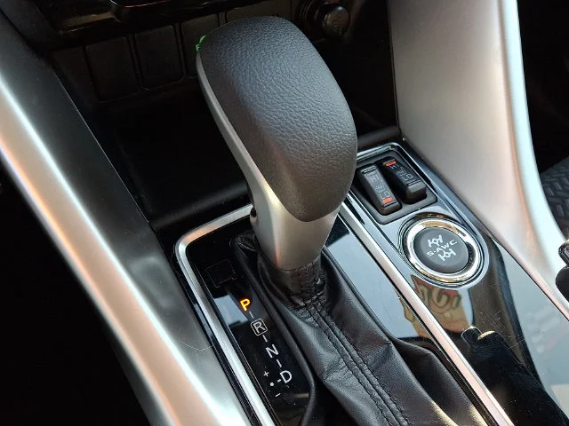Used 2024 Gray Mitsubishi Black Edition image 14