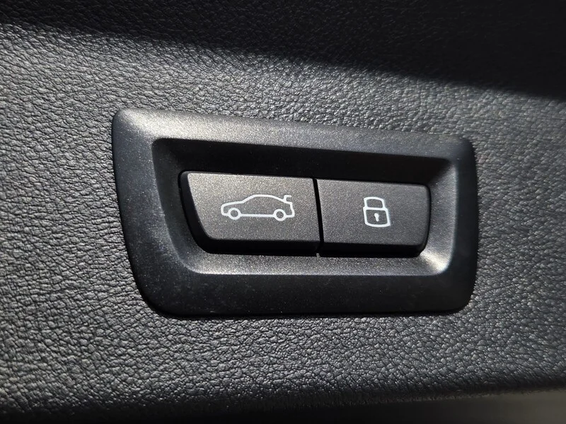 Used 2023 Alpine White BMW XDRIVE30I SPORTS ACTIVITY VEHICLE image 17