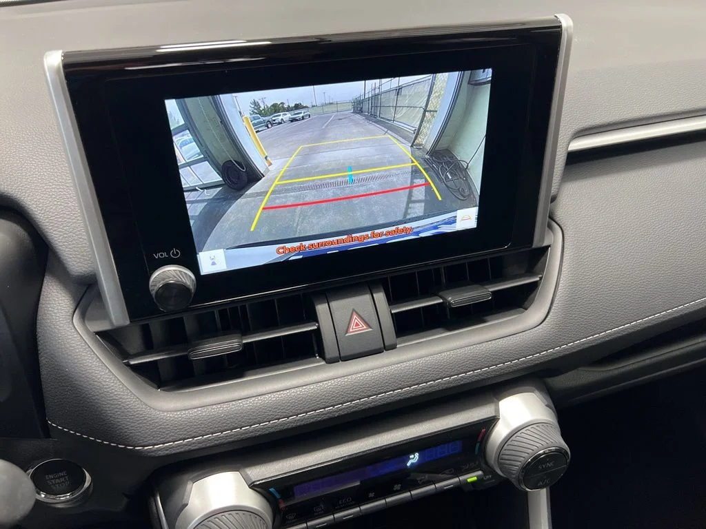 Used 2025 White Toyota XLE image 19