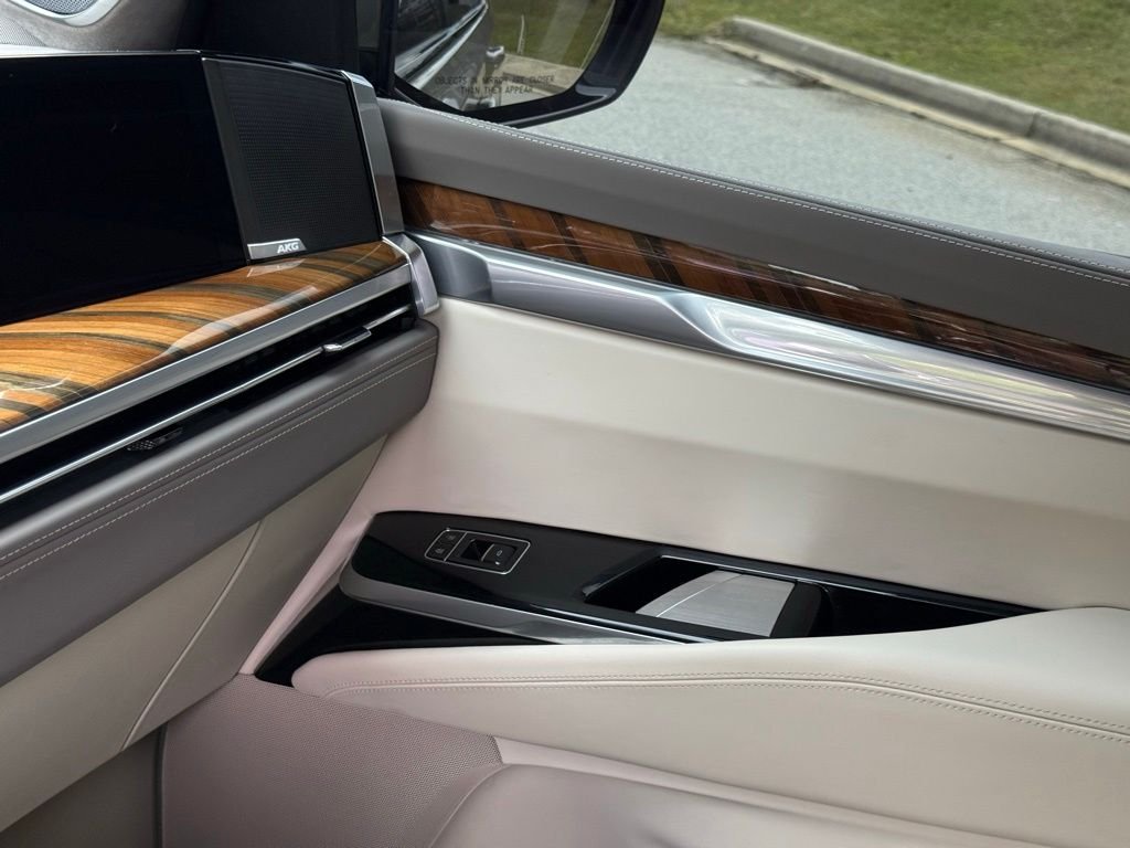 Used 2025  Cadillac Sport Platinum image 39