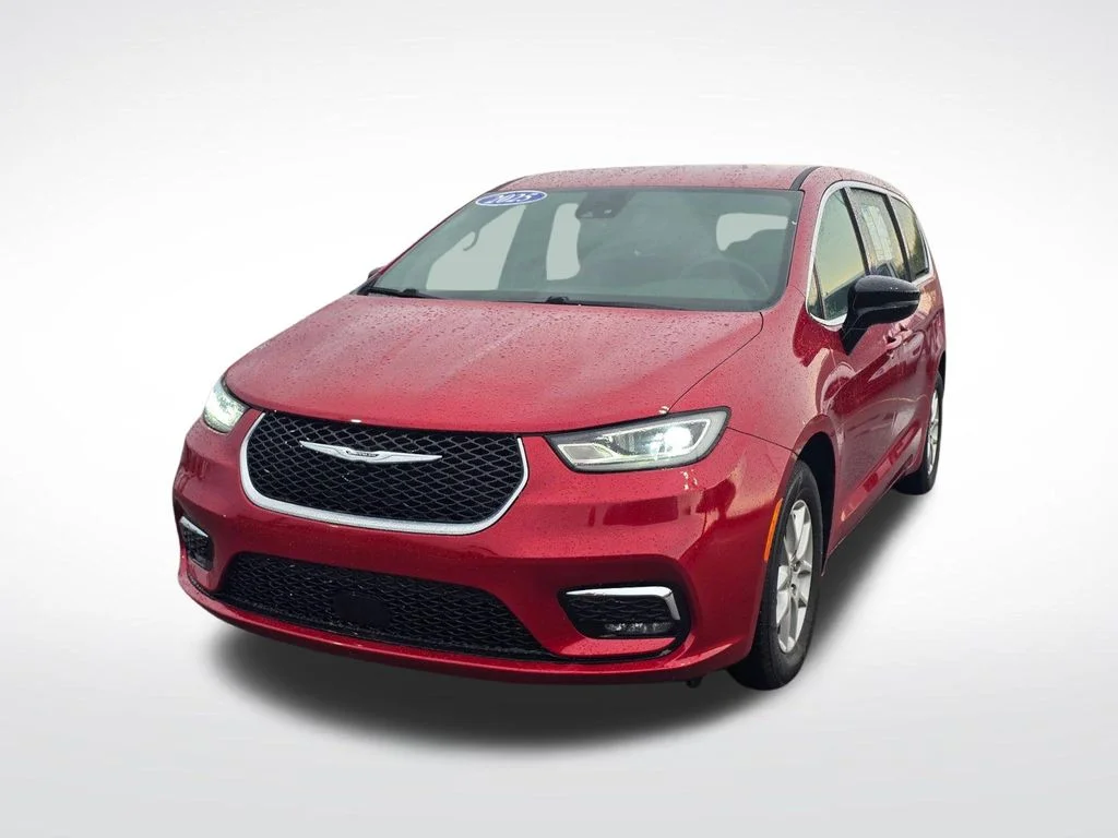2025 Chrysler Pacifica Select's photo