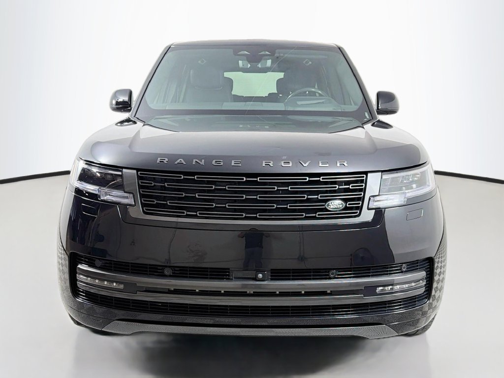 Used 2025 Black Land Rover Autobiography image 2