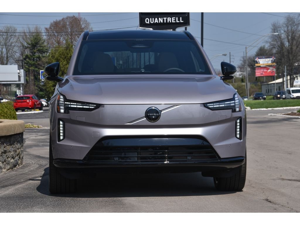 2026 Volvo EX90 Ultra - Photo 9