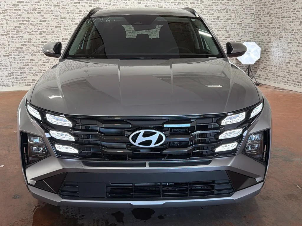 New 2026 Shimmering Silver Hyundai SEL image 2