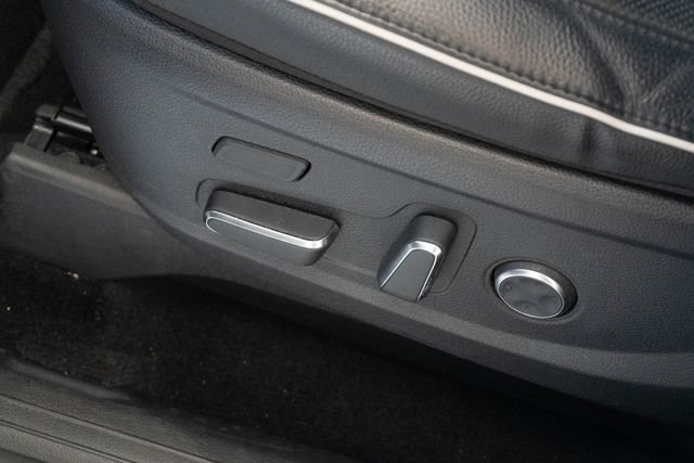 Used 2023 White Hyundai Limited image 18