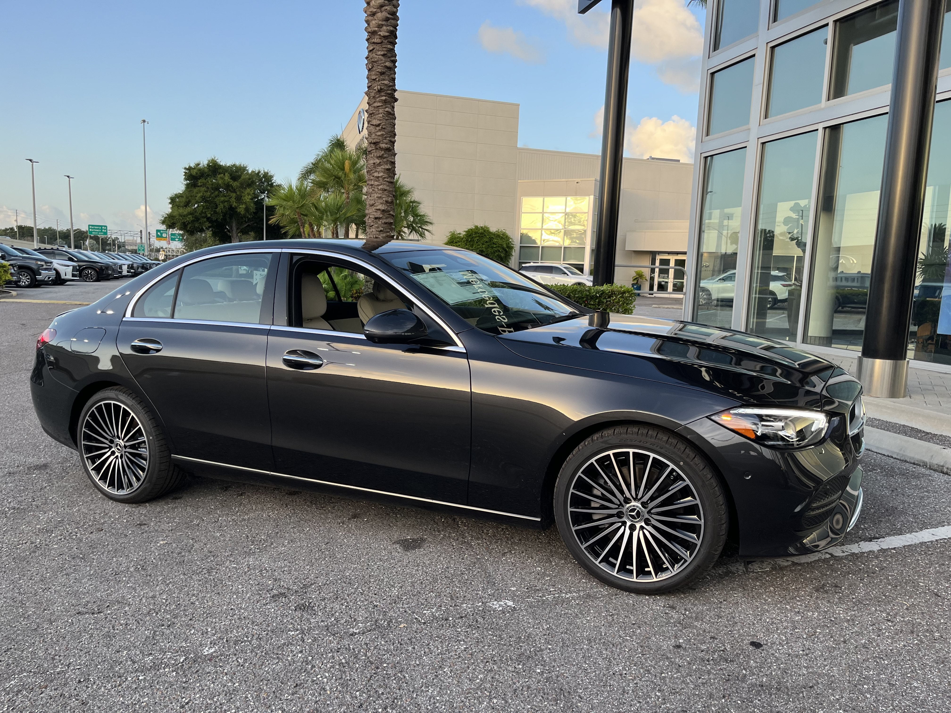 New 2026 GRAPHTIE GREY Mercedes-Benz C 300 image 9