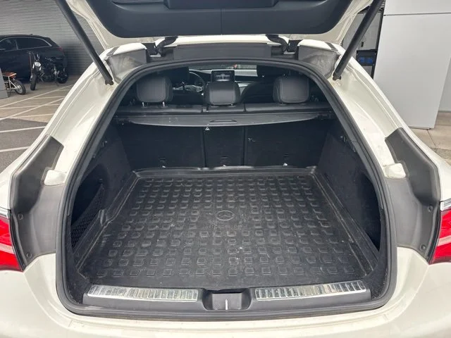 Used 2018 White Mercedes-Benz GLC 300 Coupe image 12