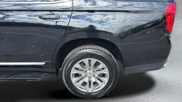 Used 2024 Onyx Black GMC Denali image 34