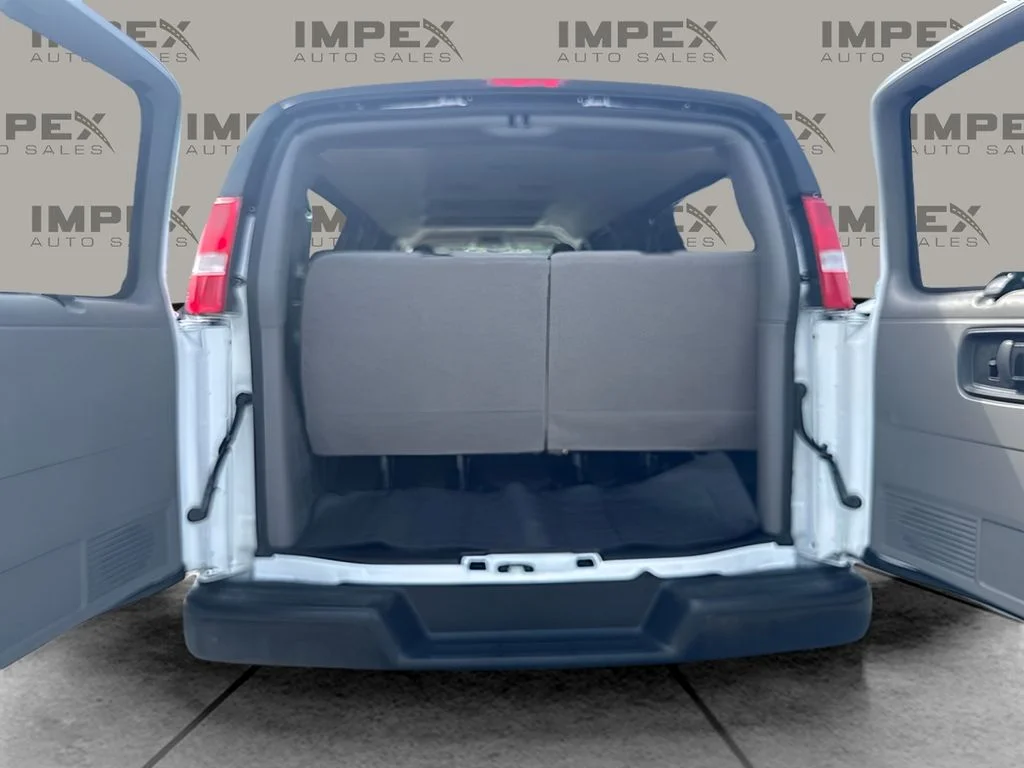 Used 2025 White Chevrolet LS image 17