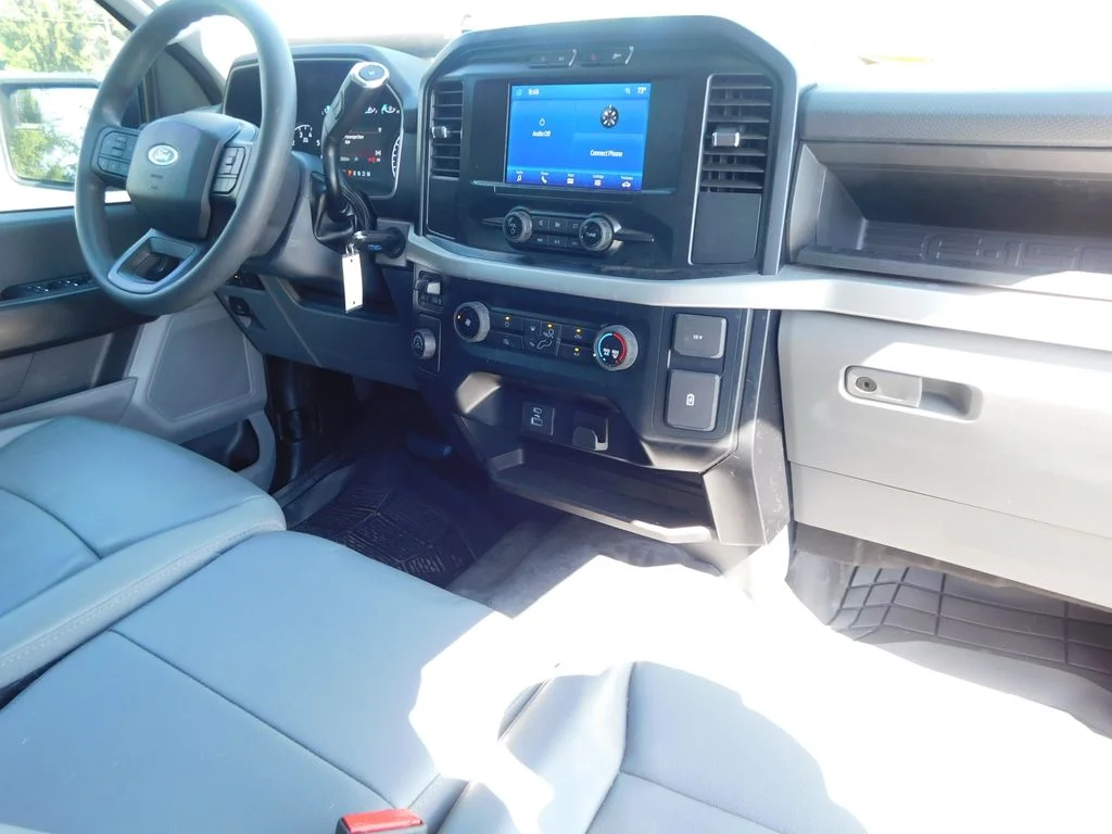 Used 2022 White Ford XL image 21