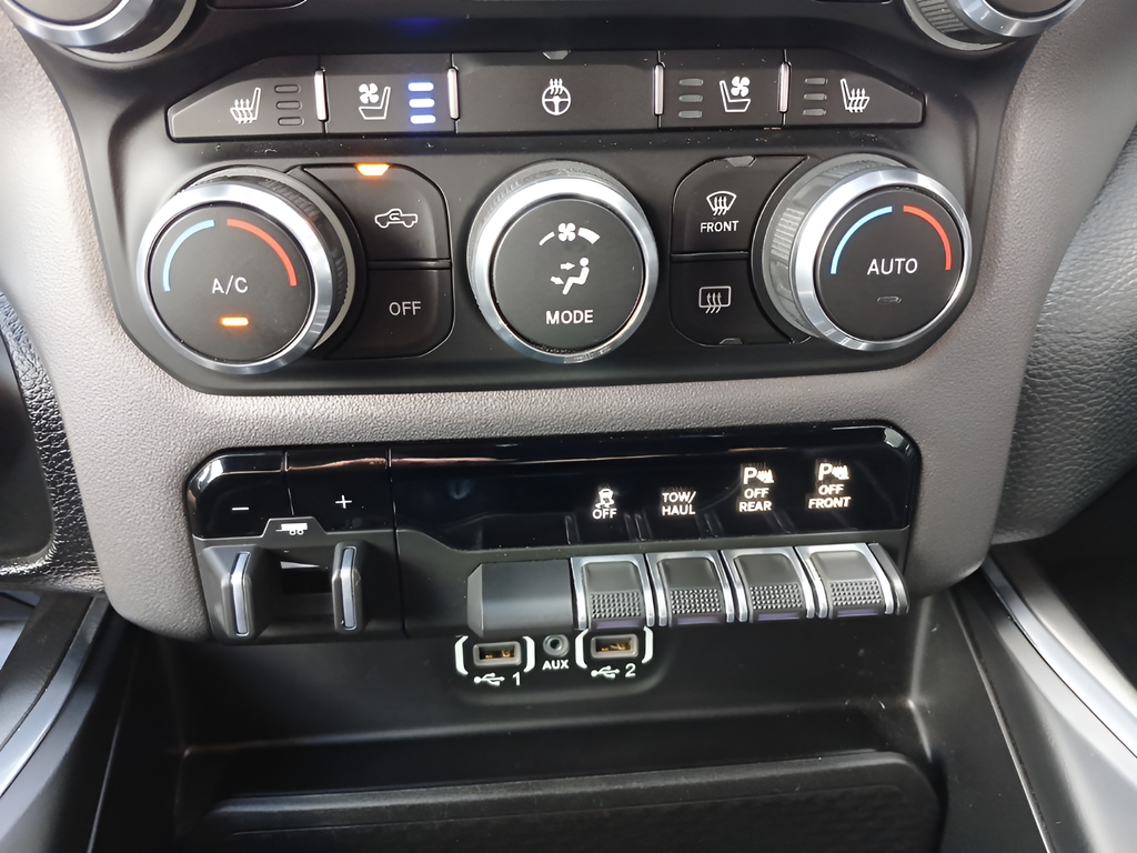 Used 2022 Black Ram Laramie image 18