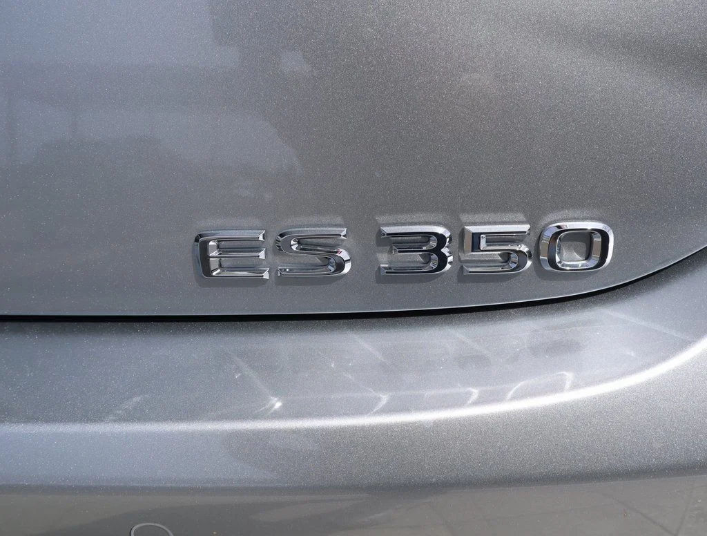 Used 2025 Silver Lexus 350 image 17