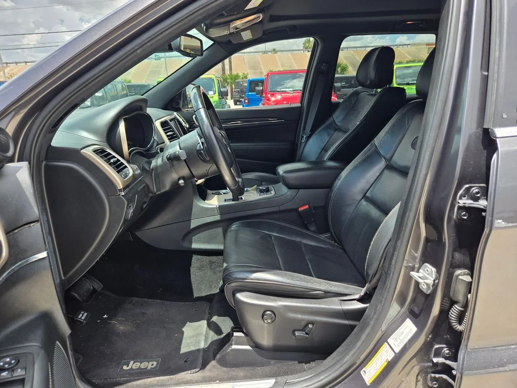 Used 2014 Gray Jeep Overland image 9