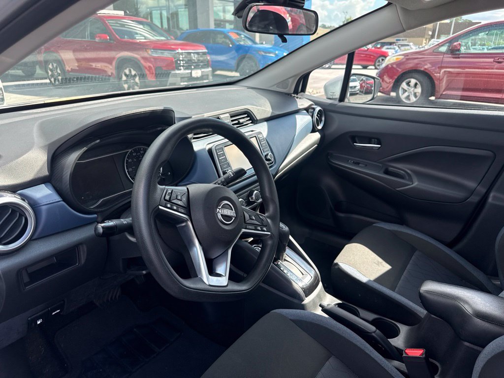 Used 2025 Silver Nissan 1.6 SV image 8
