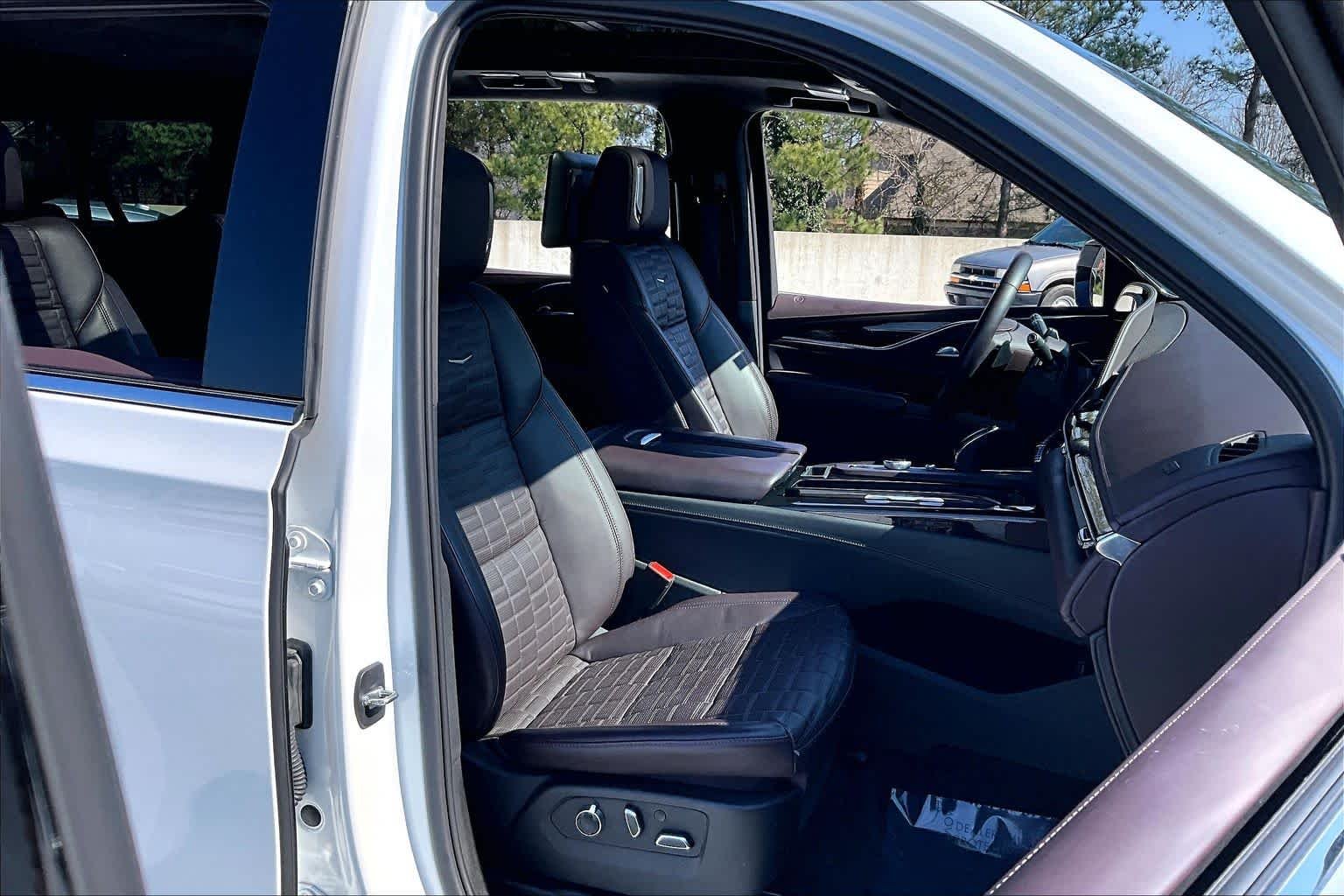 Used 2023 Crystal White Tricoat Cadillac 4WD Premium Luxury Platinum image 8