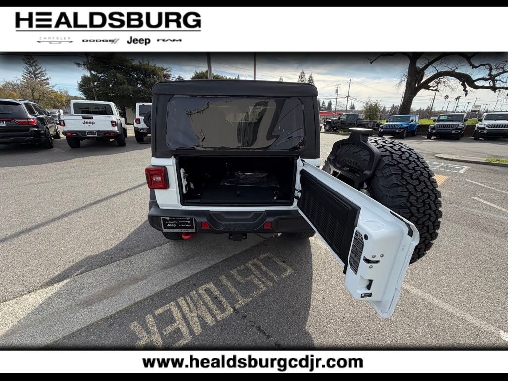New 2026 Bright White Clear-Coat Exterior Paint Jeep Rubicon image 25