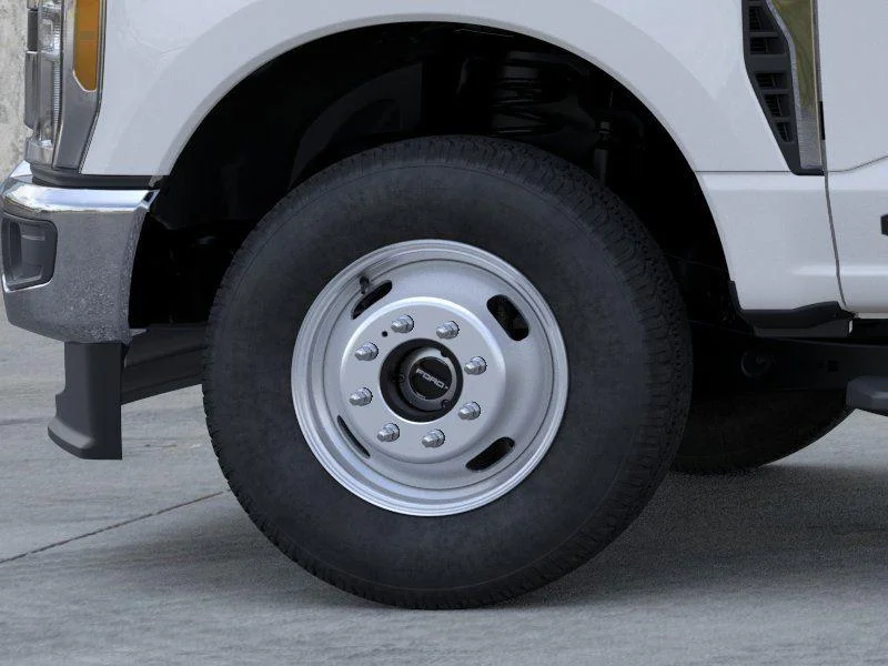 New 2026 Oxford White Ford XL image 19