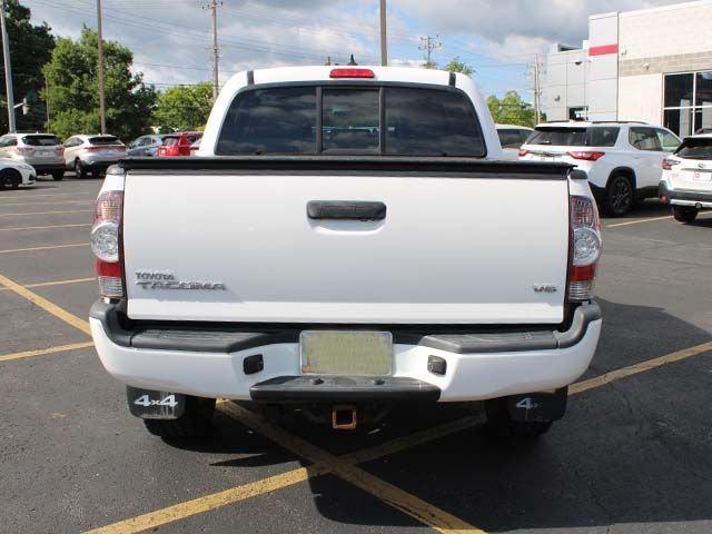 Used 2015 Super White Toyota  image 6