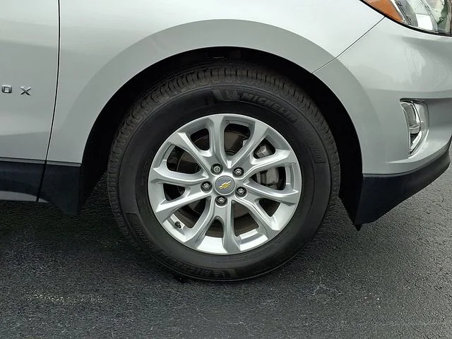 Used 2018 Silver Chevrolet LT image 8
