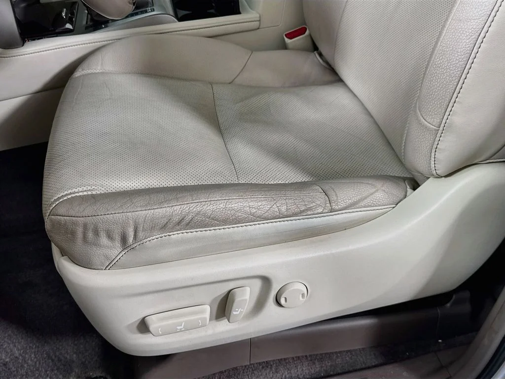Used 2018 Silver Lexus 460 image 25