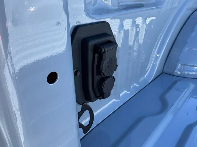 New 2027 Gray Ford Platinum image 9