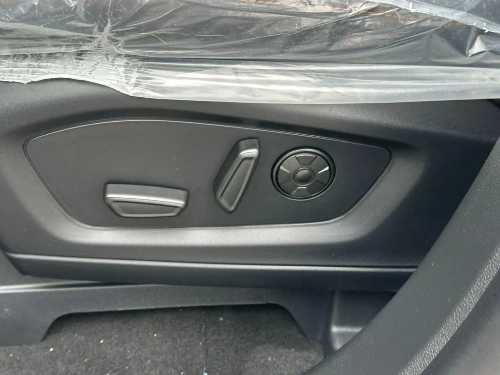New 2026 Star White Metallic Tri-Coat Ford Tremor® image 12