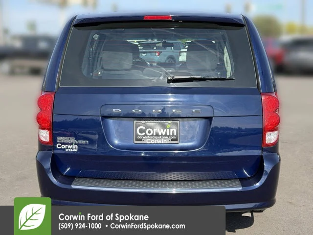 Used 2015 True Blue Pearlcoat Dodge AVP image 15