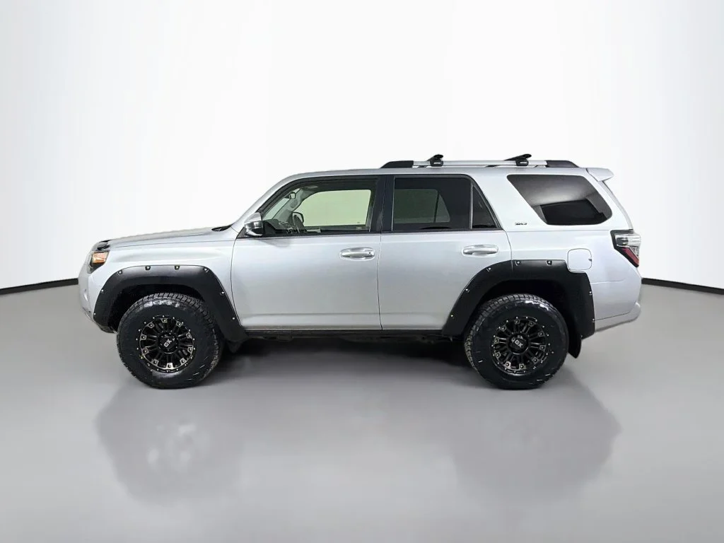 Certified Used 2019 Silver Toyota SR5 image 9