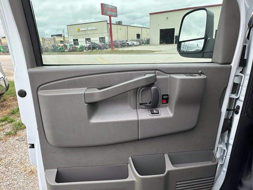 2026 GMC Savana Cargo Work Van - Photo 11