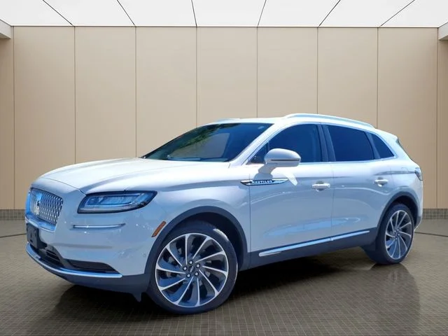 Used 2023 White Lincoln Reserve image 2