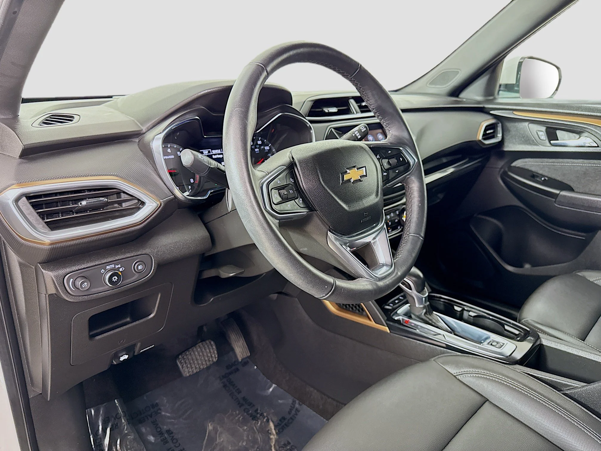 Used 2023 Summit White Chevrolet ACTIV image 11