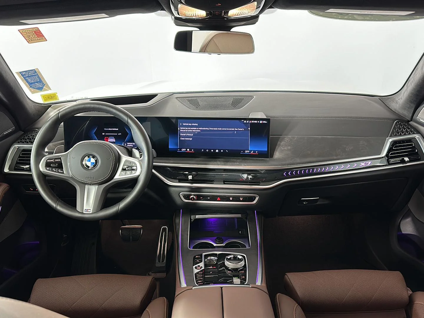 Used 2026 Mineral White Metallic BMW xDrive40i image 2