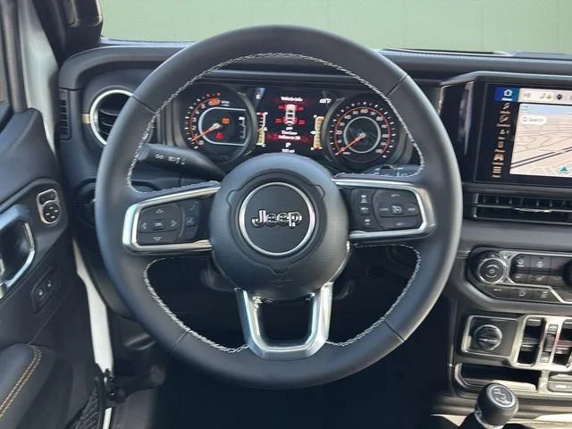 2025 Jeep Wrangler 4-Door Sahara - Photo 28