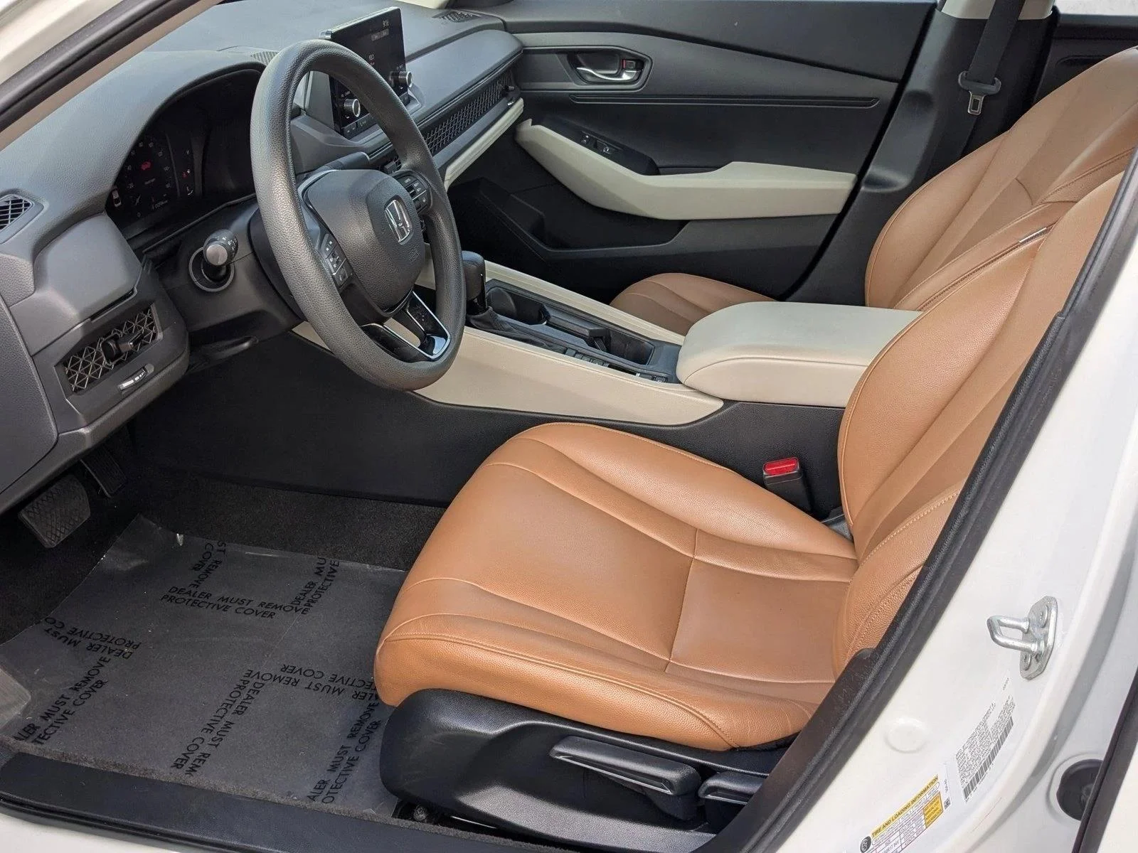 Used 2023 Platinum White Pearl Honda LX image 15